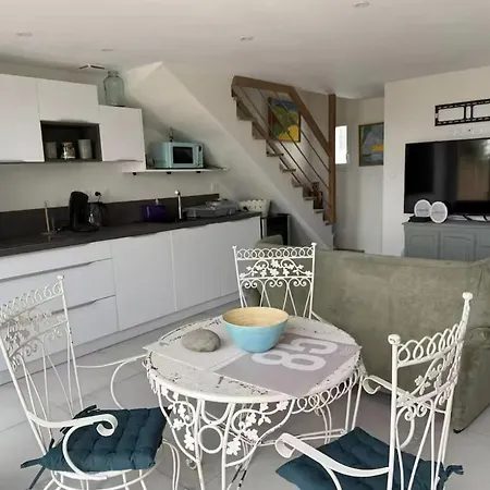 L'escale Les Pieds Dans L'eau 度假居